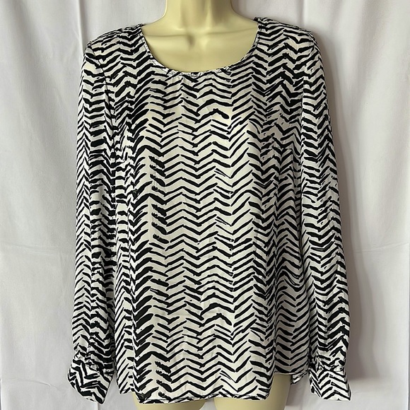 Sioni Tops - Sioni Long Button Sleeve Black and White Shirt Blouse Top **Size S**